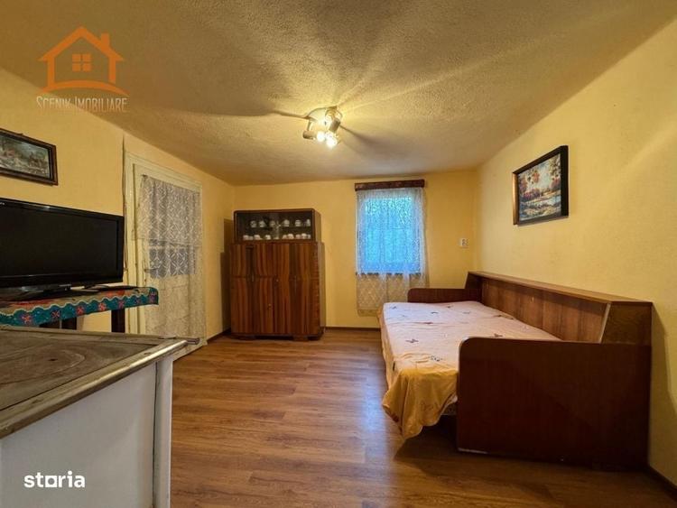 Casă cu 3 camere cu Teren 385 Mp în Moieciu