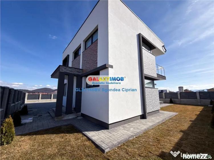 Casă cu 4 camere cu Teren 518 Mp în Sânpetru