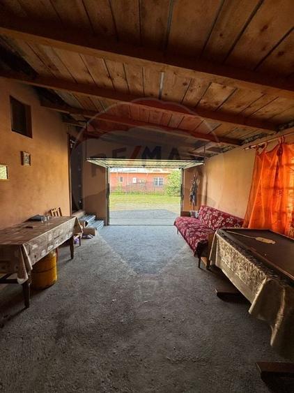 Casă individuală cu 6 camere cu Teren 1526 Mp în Bolotești