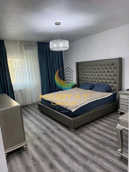 Apartament cu 3 camere decomandat, mobilat în Metalurgiei