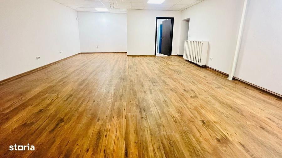 Spațiu comercial, de 80 mp, în Podu Roș