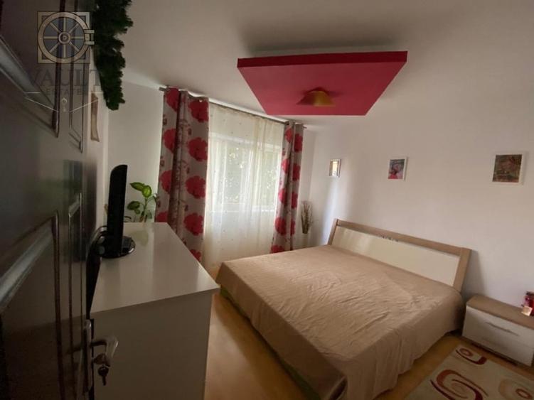 Apartament cu 2 camere decomandat, mobilat în Apărătorii Patriei