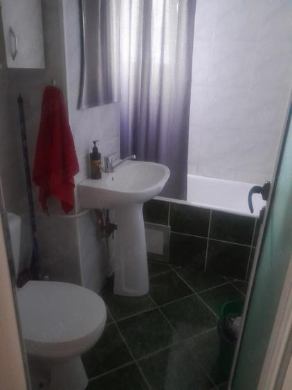 Apartament cu 2 camere decomandat în Exterior Vest