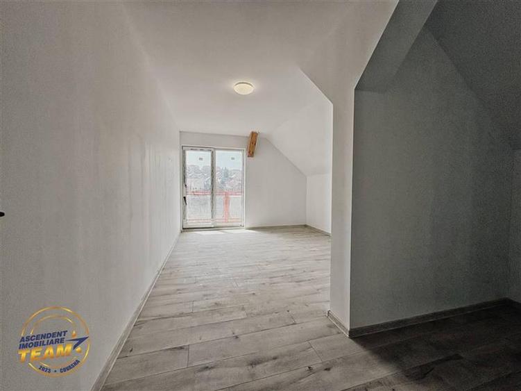 Casă individuală cu 6 camere cu Teren 828 Mp în Sud-Vest