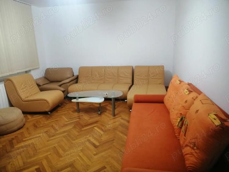 Apartament cu 4 camere decomandat în Centru Civic