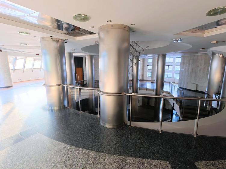 Spațiu comercial, de 455 mp, în Ultracentral