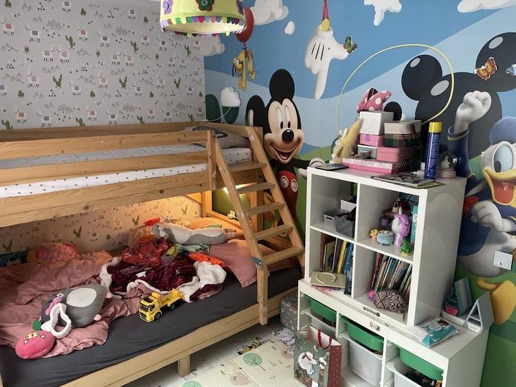 Casă cu 4 camere în Crihan