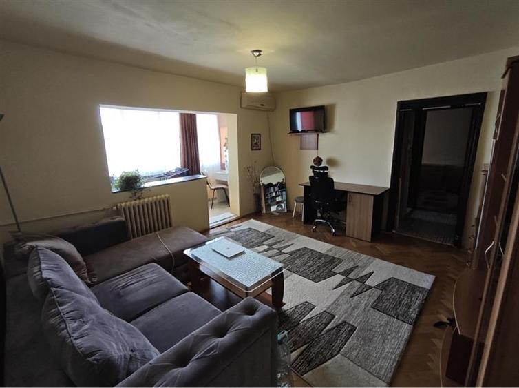 Apartament cu 2 camere semidecomandat, mobilat în Dorobanților