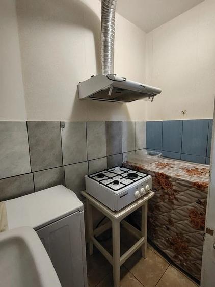 Garsonieră decomandată în Podu Roș