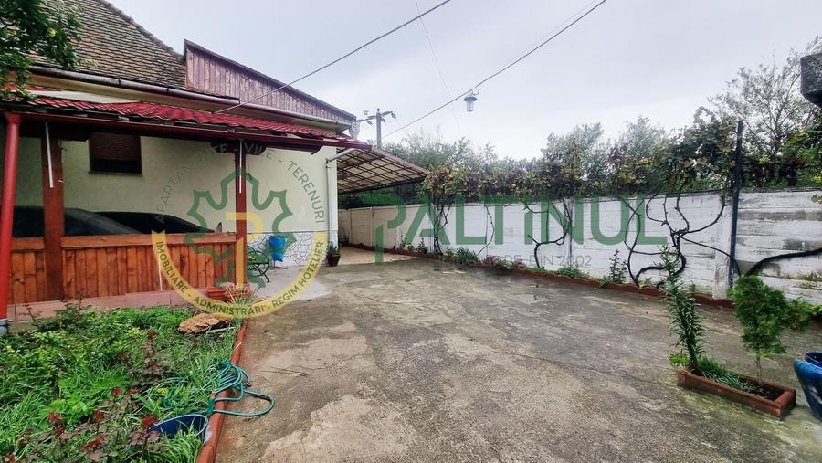 Casă individuală cu 4 camere cu Canalizare în Gușterița