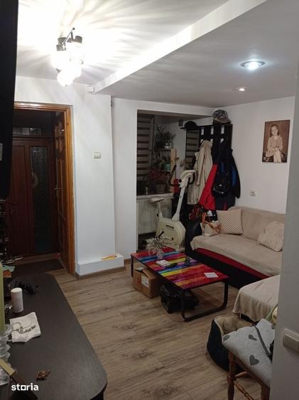 Casă cu 4 camere în Lazaret