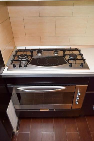 Apartament cu 2 camere semidecomandat, mobilat în Berceni