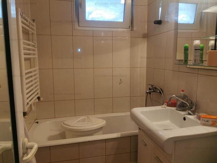 Apartament cu 2 camere semidecomandat în Obor