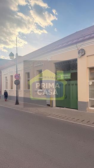 Spațiu comercial, de 165 mp, în Orașul Vechi