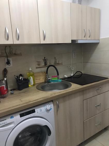 Garsonieră circulară în Iris