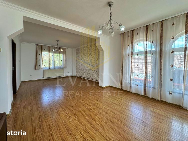 Casă cu 4 camere cu Teren 810 Mp în Central