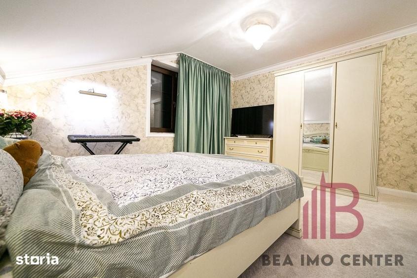 Casă cu 7 camere cu Teren 3492 Mp în Ghioroc
