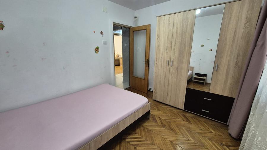Apartament cu 3 camere decomandat în Țiglina 1