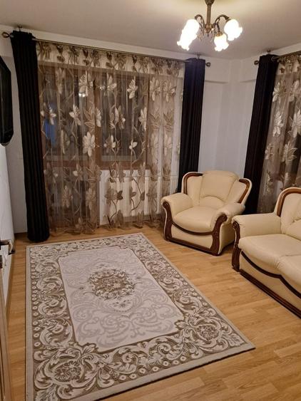 Apartament cu 3 camere decomandat în Letea