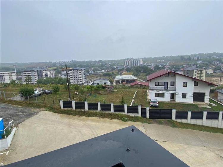 Garsonieră decomandată în Vișani