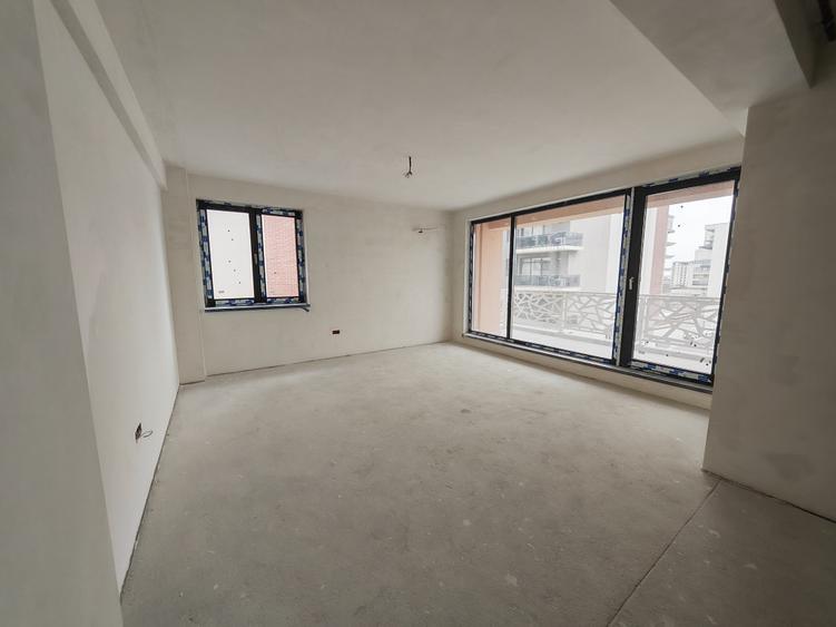 Apartament cu 3 camere decomandat în Tomis Plus