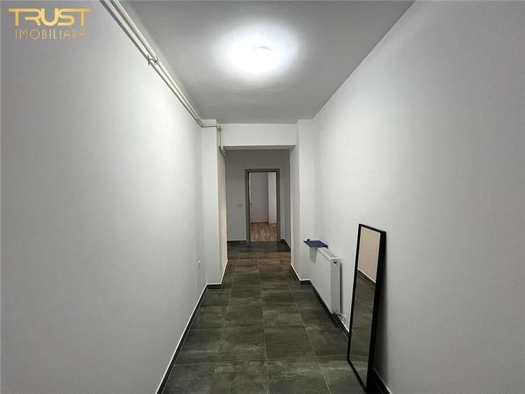 Apartament cu 3 camere decomandat în Sud