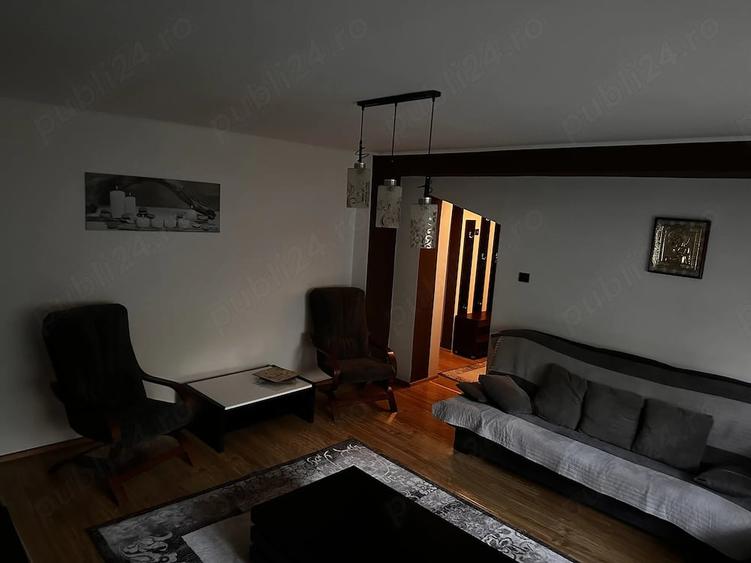 Apartament cu 3 camere decomandat în Central