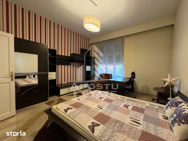 Casă cu 8 camere cu Teren 347 Mp în Iosefin