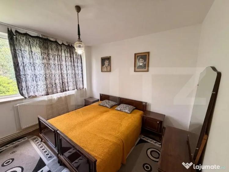Apartament cu 4 camere decomandat în Brazda lui Novac