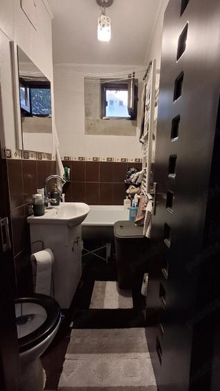 Apartament cu 2 camere semidecomandat în Micro 19