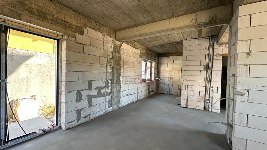 Duplex cu 4 camere cu Canalizare în Prelungirea Ghencea