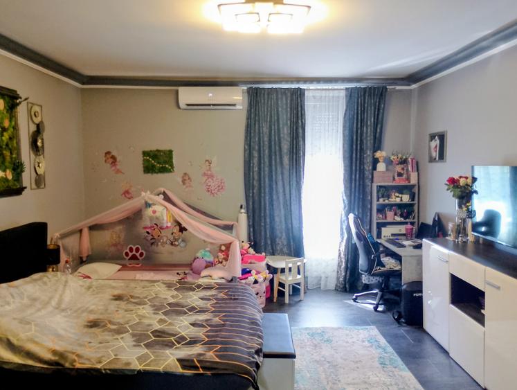 Apartament cu 2 camere decomandat în Take Ionescu