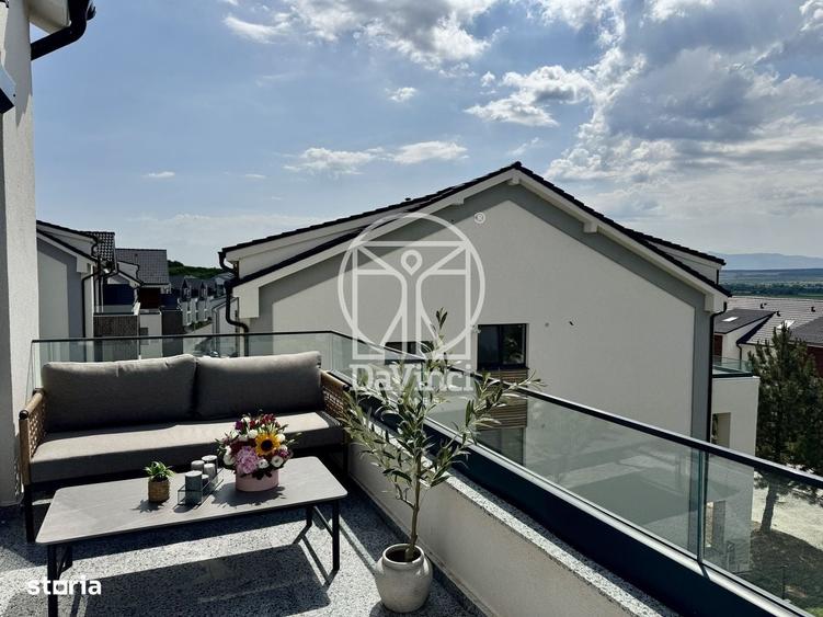 Apartament cu 3 camere în Cristian