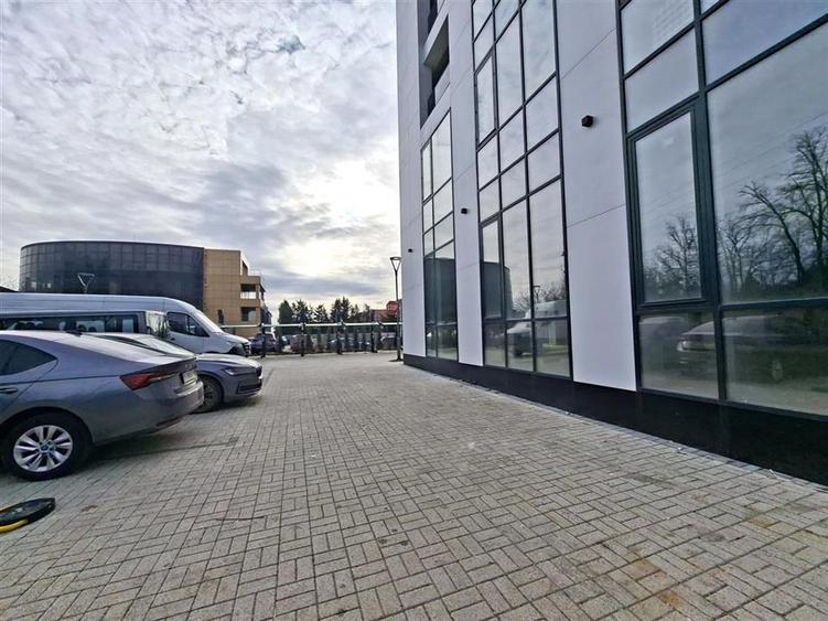 Spațiu comercial, de 108 mp, în Copou