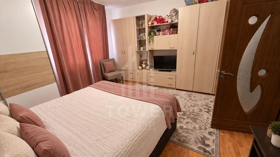 Apartament cu 2 camere semidecomandat, mobilat în Turnișor