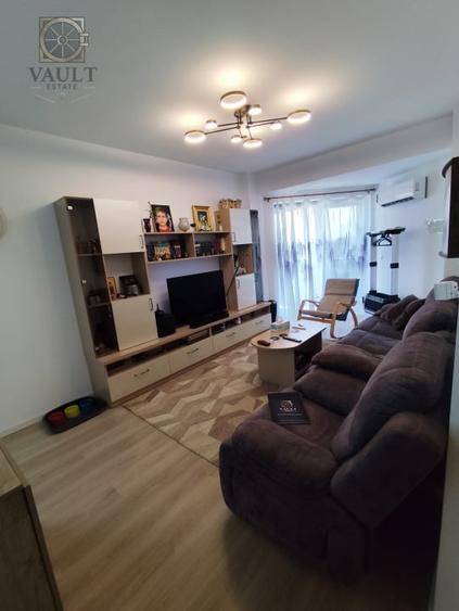 Apartament cu 3 camere decomandat, mobilat în Sebastian