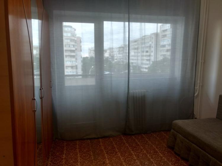 Apartament cu 2 camere decomandat, mobilat în Sud