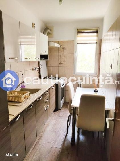 Apartament cu 3 camere decomandat în Dristor