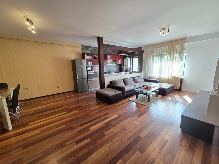 Apartament cu 2 camere semidecomandat în Văcăresti