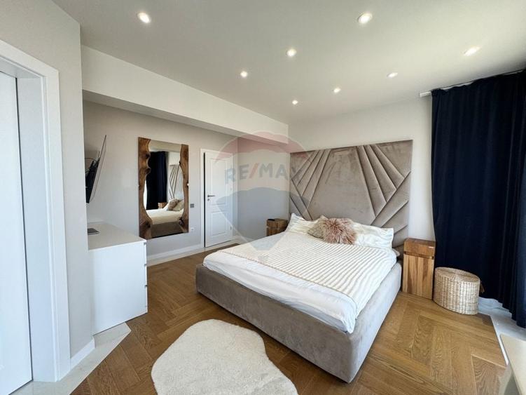Casă individuală cu 5 camere cu Teren 1002 Mp în Feleacu