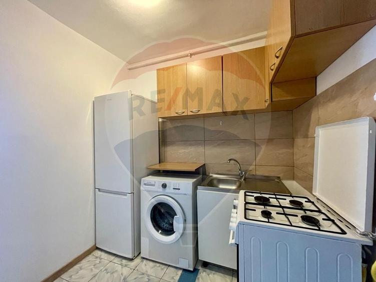 Garsonieră decomandată, mobilată în Bartolomeu