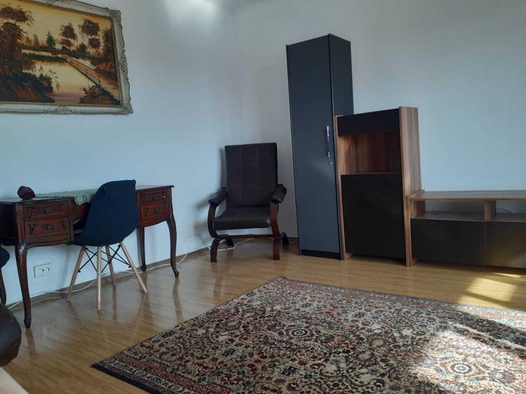 Apartament cu 2 camere decomandat în Găvana