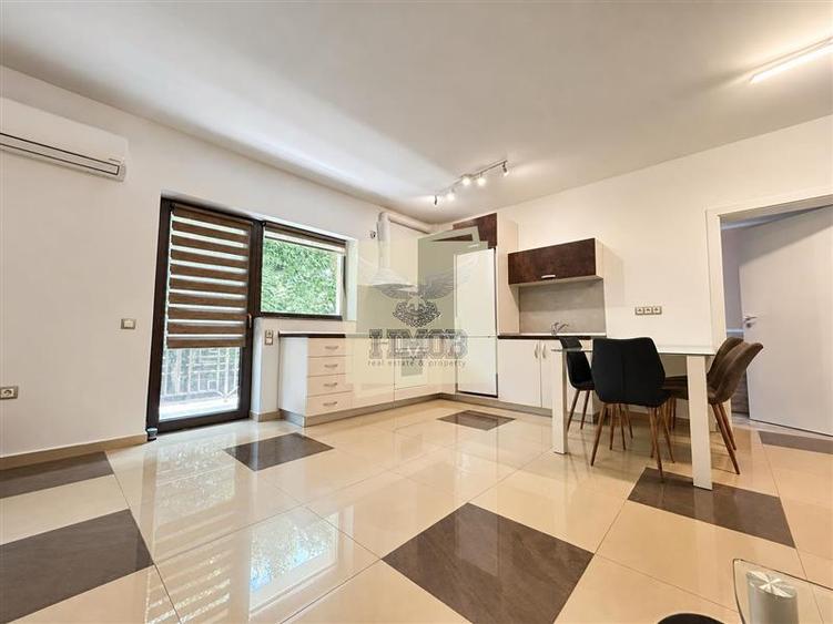 Apartament cu 3 camere decomandat, mobilat în Trei Stejari