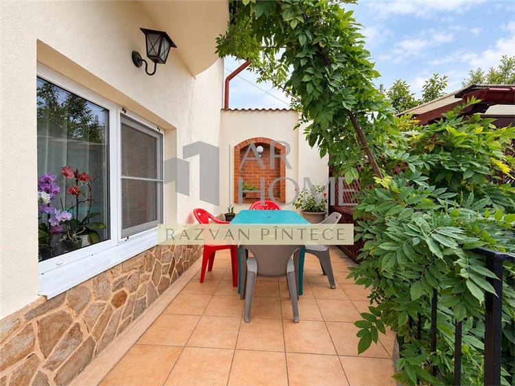 Duplex cu 5 camere cu Canalizare în Republicii