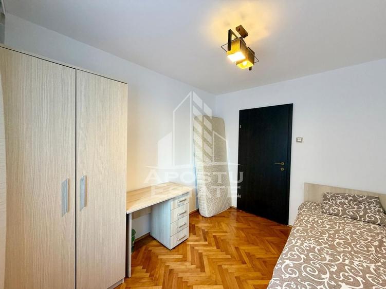 Apartament cu 3 camere semidecomandat, mobilat în Circumvalațiunii