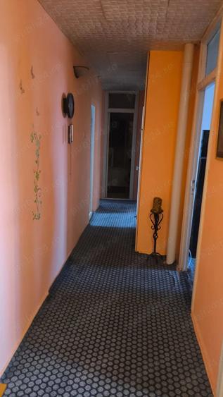 Apartament cu 5 camere decomandat în Central