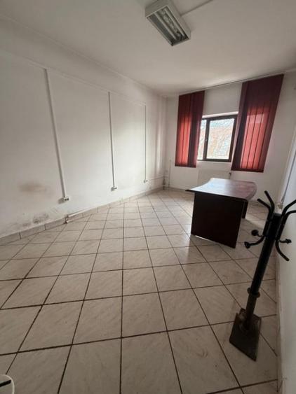 Spațiu comercial, de 247 mp, în Central