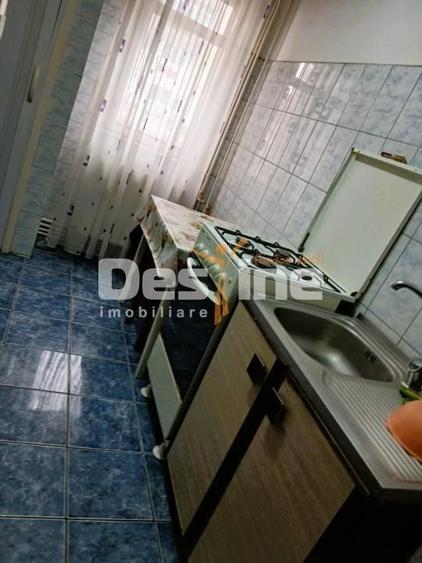 Apartament cu 3 camere decomandat, mobilat în Central