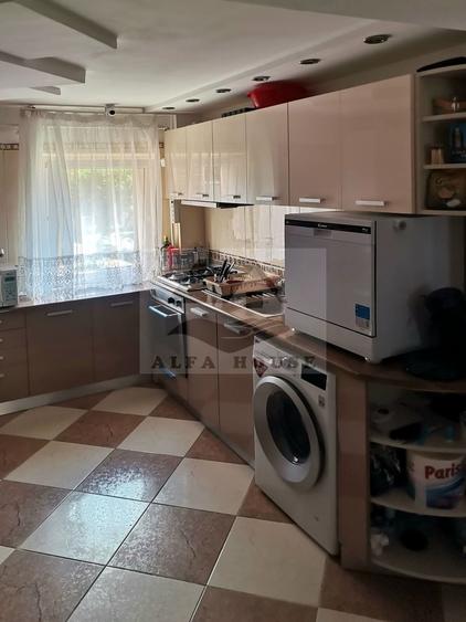 Apartament cu 3 camere decomandat, mobilat în Răcădău