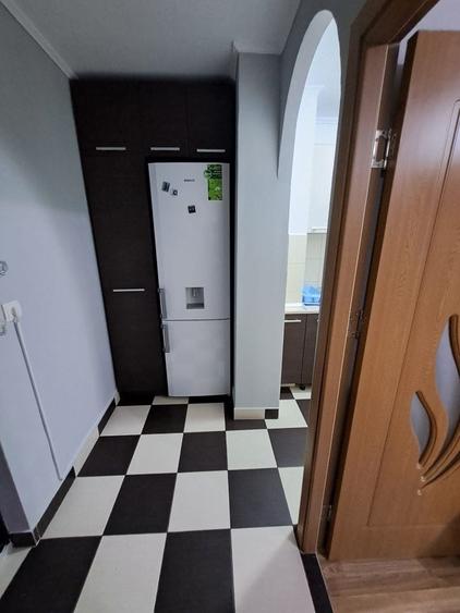 Garsonieră decomandată în Rogerius